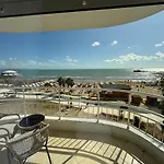 Appart hôtel Sandy Vibes *