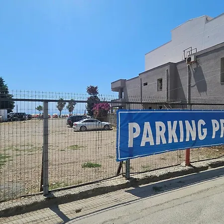 Sandy Vibes アパートホテル ドゥラス