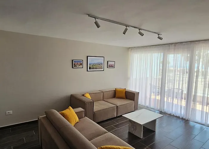 Sandy Vibes Aparthotel